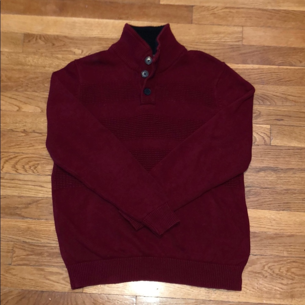 DARK RED CREWNECK SWEATER — GREAT QUALITY